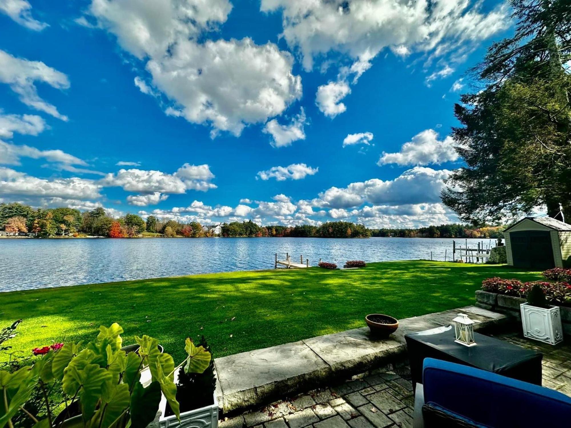 Welcome To The Lake Northwood Екстер'єр фото