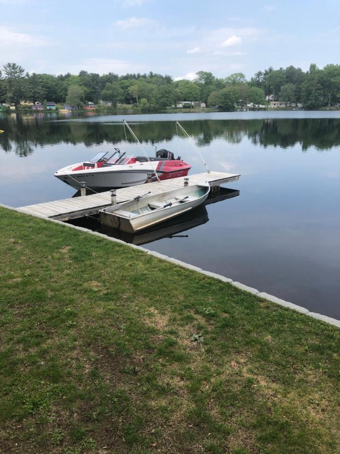 Welcome To The Lake Northwood Екстер'єр фото
