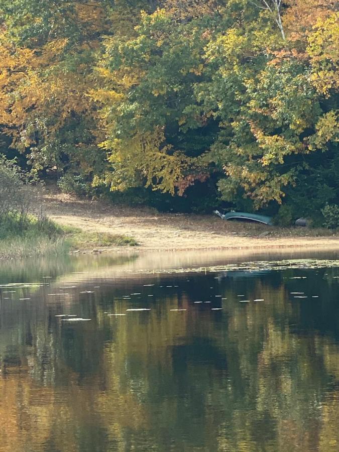 Welcome To The Lake Northwood Екстер'єр фото